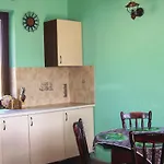 2 Bedroom Lovely In Σπίτι διακοπών
