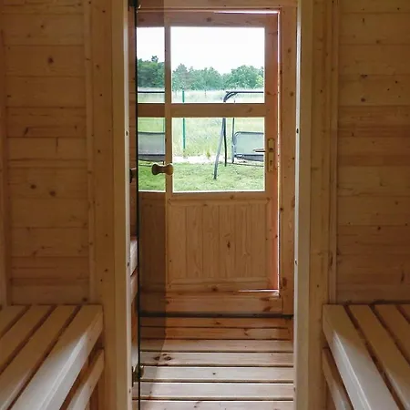 別荘 2 Bedroom Lovely In