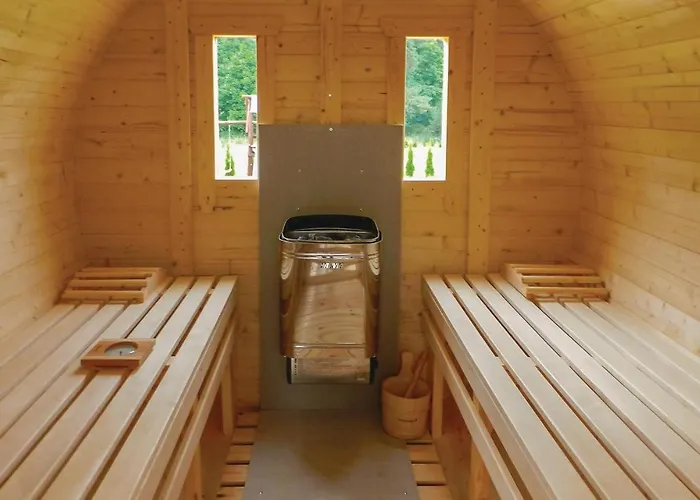 2 Bedroom Lovely In 펜션