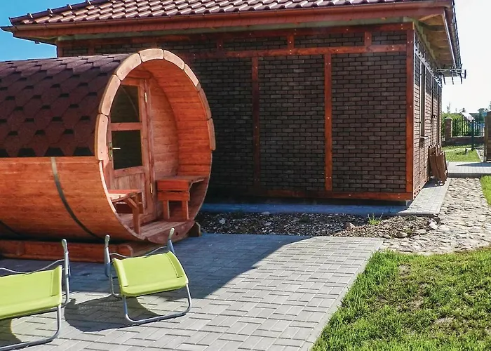 2 Bedroom Lovely In 펜션 Glowczyce